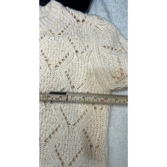 Anthropologie Lili's Closet Button Back Beige Sweater Size Small - Picture 7 of 7